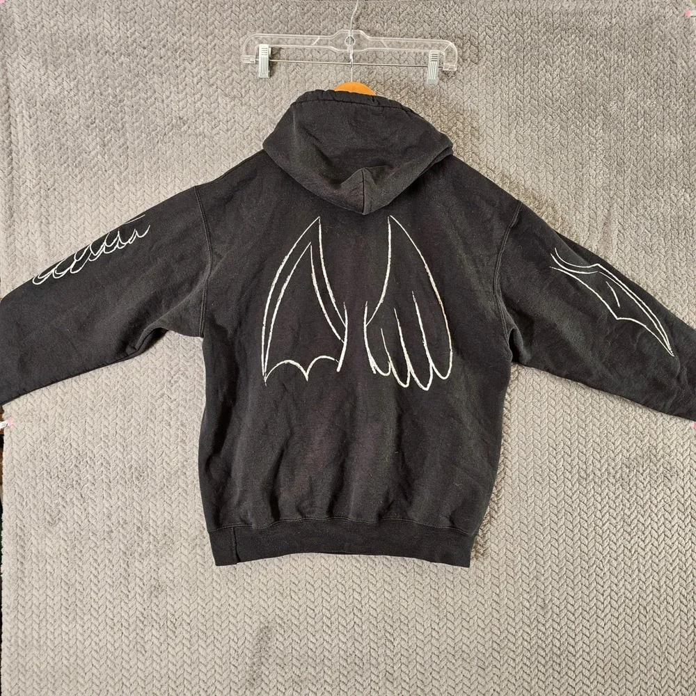Dream Branding Black Bat Wing Smiley Graphic Hoodie Mens Large Streetwear Fleece